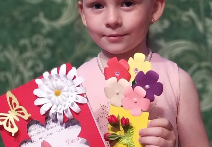 З найщирішими вітаннями з Днем матері вихованці КДНЗ "Веселка"
