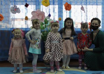 Свято весни в Капітошок «Матусині помічники»